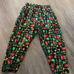 Vegetable pattern chefworks chef pants, size XL. Drawstring inside waist